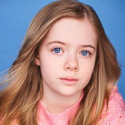 Julianna Layne 飾演 Alice Carter