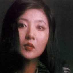 中川梨絵 - 愛欲の罠演員 飾演Mami