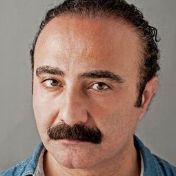 成吉茲·博茲庫爾特 - 失匙開鎖佬演員 飾演Fahrettin