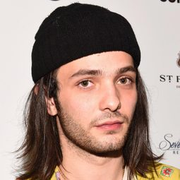 Miles Joris-Peyrafitte - 舐犢情深導演