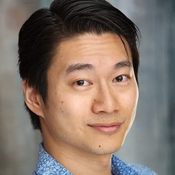 Jason Ko 飾演 Teenage Boy (voice)