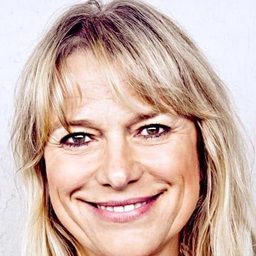 Marianne Krogness 飾演 Mayor