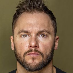 丹尼斯·安德列斯 飾演 Craig Harris