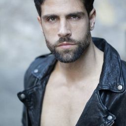 Gilles Rocca 飾演 Gilles