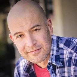 Malcolm Matthews 飾演 Carson