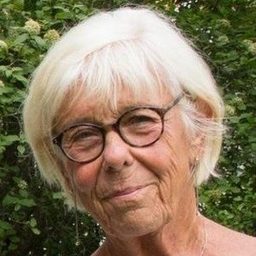 Tiina Hammar 飾演 Self