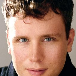 Grey Henson - 來不及陪你長大演員 飾演Ciro