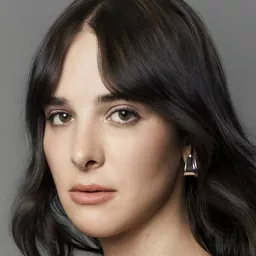 哈莉·尼夫 飾演 Depression