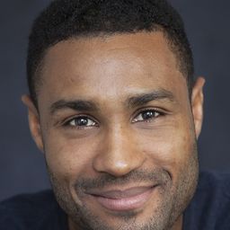 David Fawaz 飾演 Young Policeman