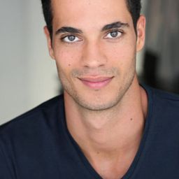 伊莉·摩蘭德 飾演 Cole