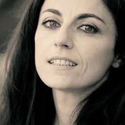 馬努艾拉·文圖拉 飾演 Giorgia