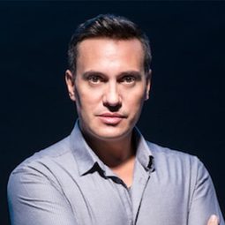 Erwin Schrott 飾演 