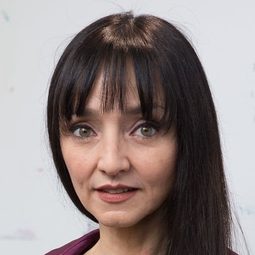 瑪麗亞·德·梅黛洛 - Sea演員 飾演Francisca