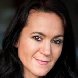 Maggie O'Hara 飾演 Daphne Spankenheimer (voice)