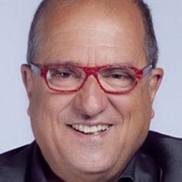 Carles Flavià - 呂西斯特拉忒演員 飾演General Inkognitos