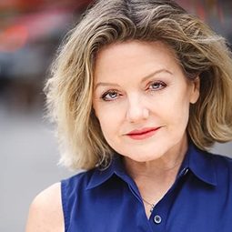 Alison Fraser 飾演 Marianne