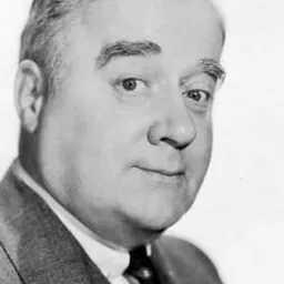 Ernest Cossart 飾演 Christopher 'Chris' Wilton