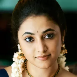 琵嬿卡·亞盧·莫罕 飾演 Aadhini