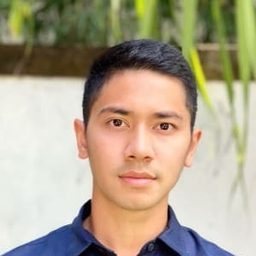 埃米爾·馬希拉 飾演 David