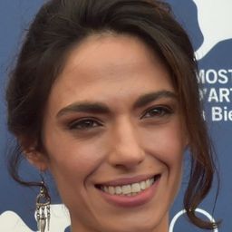 Roberta Mattei 飾演 Ginevra