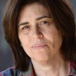 Wendy Schenker - 水色明信片演員 飾演Rescue Worker