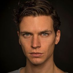 斯蒂法諾·羅西·佐丹尼 飾演 Giuseppe Menegatti