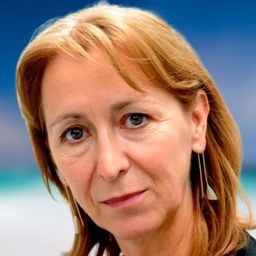 Chris Thys 飾演 Hannah