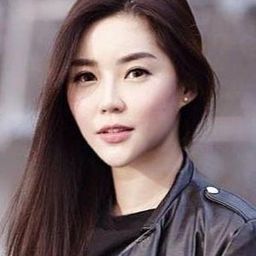 伶恩 飾演 Miss Lim