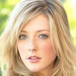 珍妮佛·菲尼根 飾演 Claire La Foret