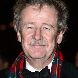 Christopher Frayling 飾演 Self - Sergio Leone's Biographer