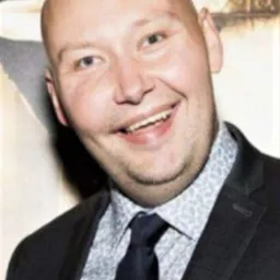 Adam Pearce - 孤星淚演員 飾演Brujon