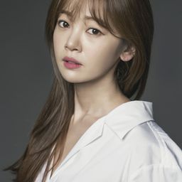 金甫美 飾演 Yi-hwa