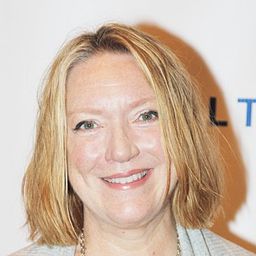 茱莉·安·羅賓森 - Coming Down the Mountain導演