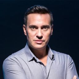 Erwin Schrott 飾演 Méphistophélès