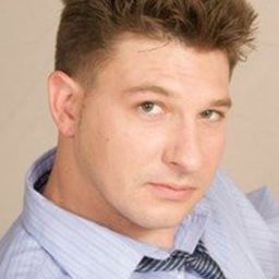 Ronald Robert Hamilton 飾演 Spectator