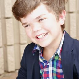 Jonathan  Aidan Cockrell - 兄弟情演員 飾演Young Jady