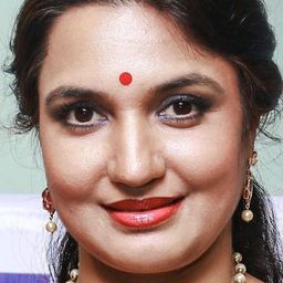 Sukanya 飾演 Lakshmi