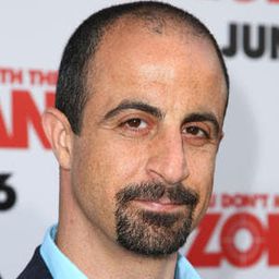 Herzl Tobey 飾演 Ehud