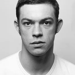 費力克斯馬利托 飾演 Jonas (adult)