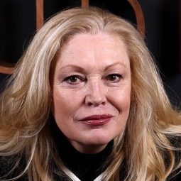 凱西·莫拉蒂 飾演 Doreen