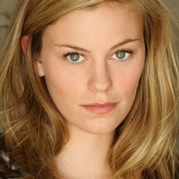 卡西迪·弗里蔓 飾演 Emma Kate