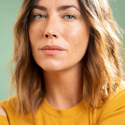 Allie McCulloch 飾演 Ally Wyatt