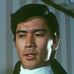 潮哲也 飾演 Supermarket Manager