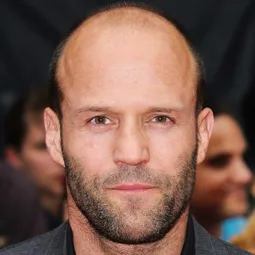 積遜史達頓 飾演 Deckard Shaw