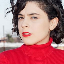 艾瑞爾·卡夫西 飾演 Sally