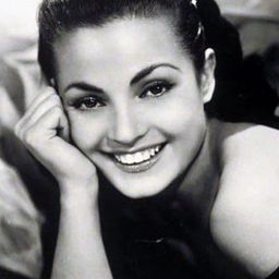 Carmen Sevilla 飾演 Maura