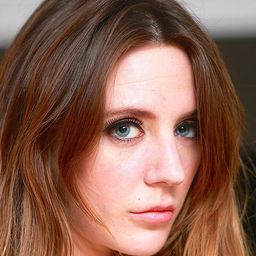 Samantha Bentley 飾演 