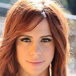 Lucia Bodenizza 飾演 Pamela