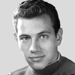 Alfonso Mejía 飾演 Pablo Sanchez