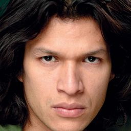 毛里西奧·帕尼亞瓜 飾演 Juan